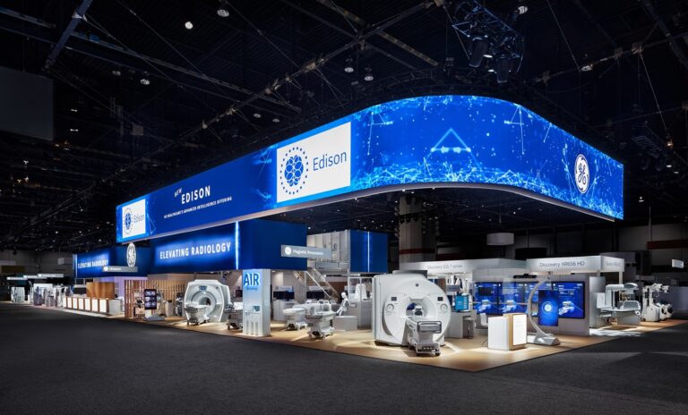 GE HealthCare exhibition stand at RSNA 2018, Chicago