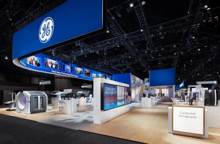 GE HealthCare exhibition stand at RSNA 2018, Chicago