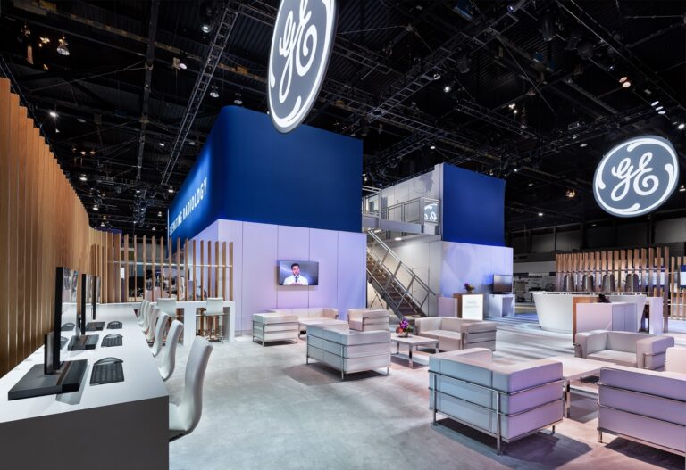 GE HealthCare exhibition stand at RSNA 2018, Chicago