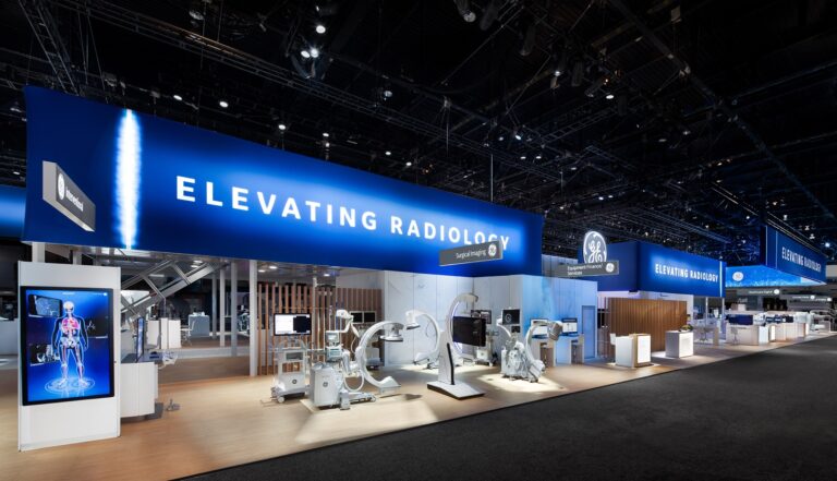 GE HealthCare exhibition stand at RSNA 2018, Chicago