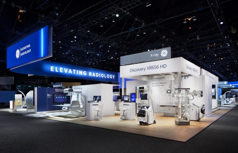 GE HealthCare exhibition stand at RSNA 2018, Chicago